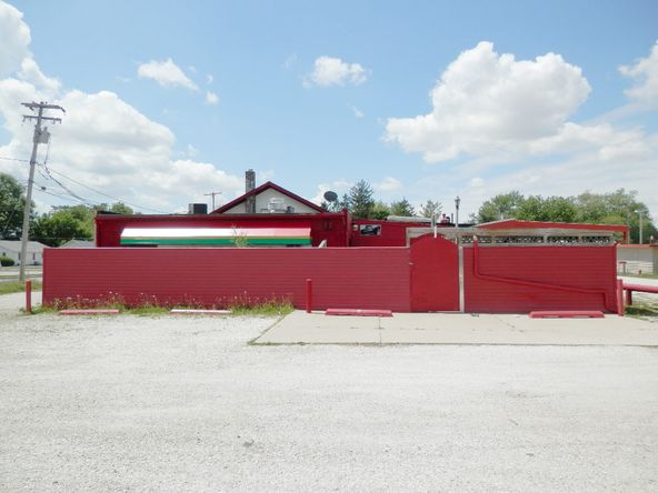 2051 Grand Ave, Galesburg, IL 61401